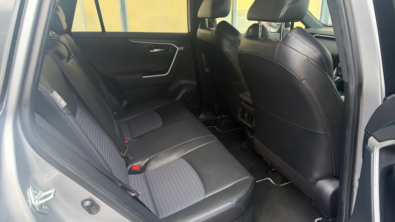 Toyota RAV4 2.5 VVT-i Hybrid Dynamic 5dr CVT 2WD Hybrid Estate